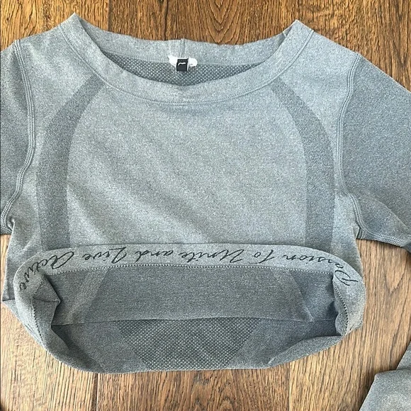 Ptula Long Sleeve Crop Top - Picture 4 of 6